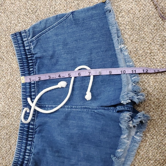 Aerie Blue Jean Shorts Size Small - Picture 7 of 7